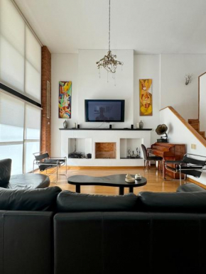 Bright duplex with large balcony 3 rooms in suite
